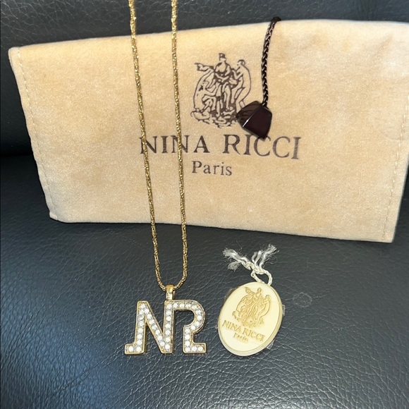 Nina Ricci Crystal Necklace EUC - Picture 1 of 8